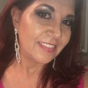 Meet your Posher, Manuela